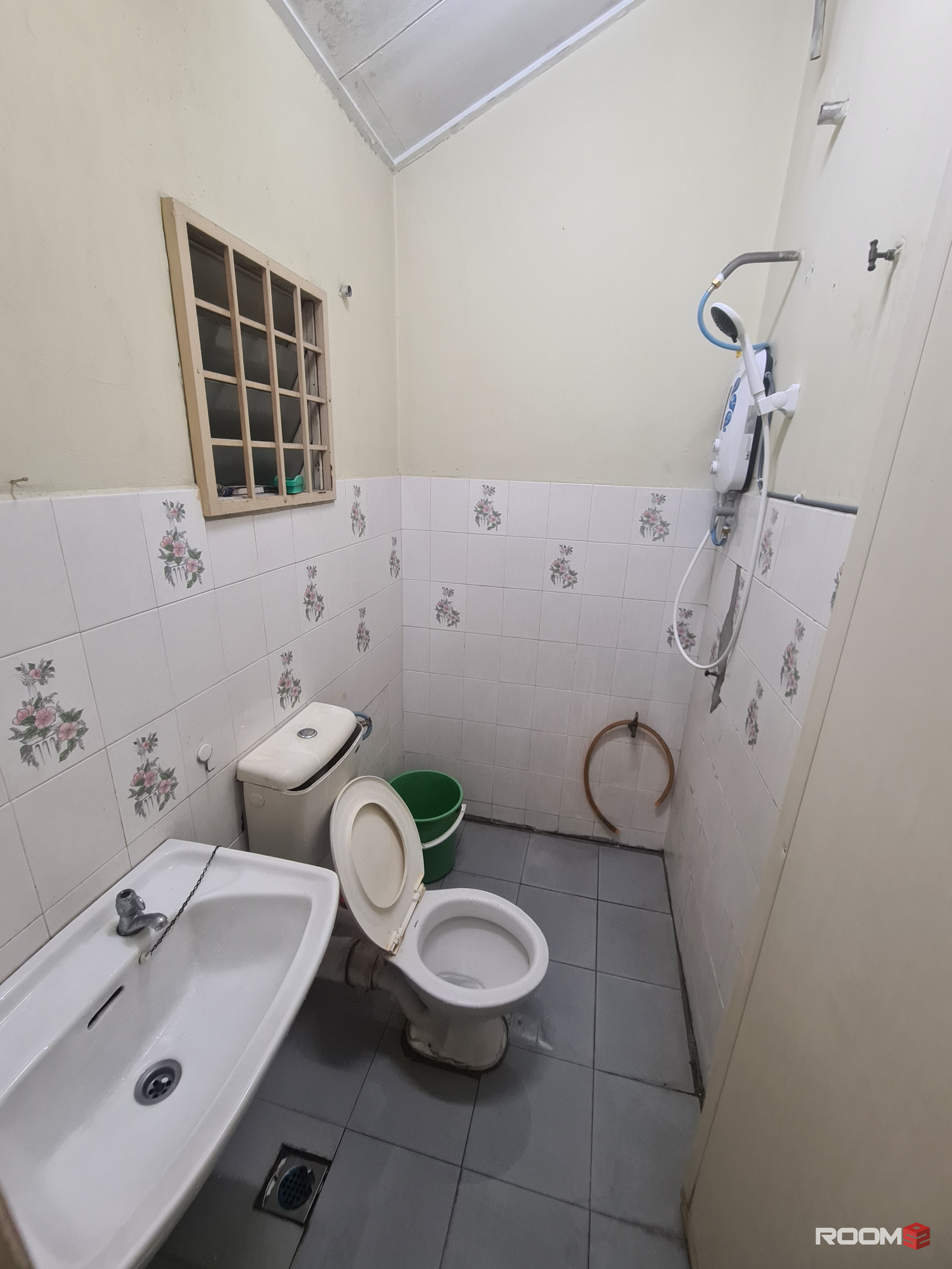 **Master room With Private Bathroom 🛁 FOR RENT**