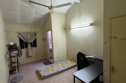**MASTER ROOM WITH PRIVATE BATHROOM for rent @Desa Setapak, Wangsa Maju **