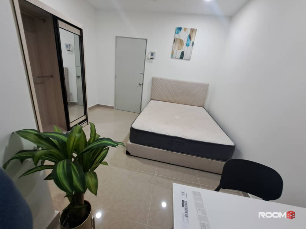 Male Master Rooms @ Damansara Utama SS 21 Link Hse walk to LRT 3, Uptown Damansara shops & offices