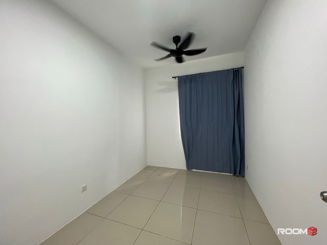 Big Medium Room, UTILITIES INCLUDED, Semarak, Splendor, 3mins to KLCC