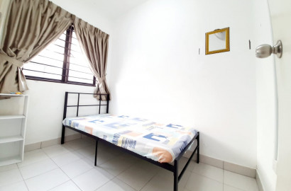 Single Room at Taman Bukit Serdang, Seri Kembangan, Bilik Sewa Serdang [🔥 👉𝐍𝐞𝐚𝐫 𝐔𝐏𝐌, LRT] Bkt Serdang, Equine