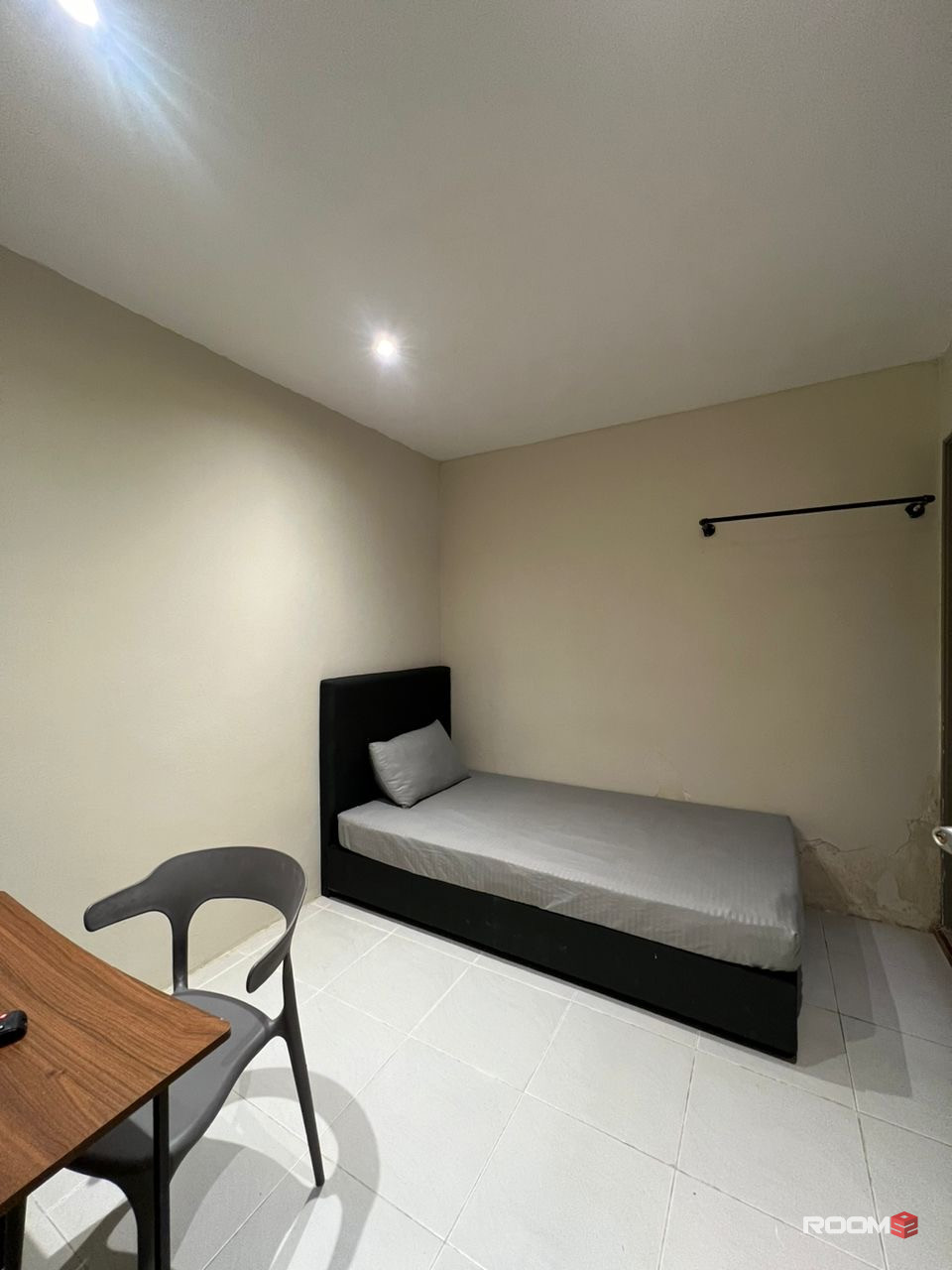 🏠✨ Private Room @ PJ SS3 – Low/Zero Deposit! 🌟  🛏️ Queen Bed + 🚿 Private Toilet  📍 Prime Location 💰 Affo