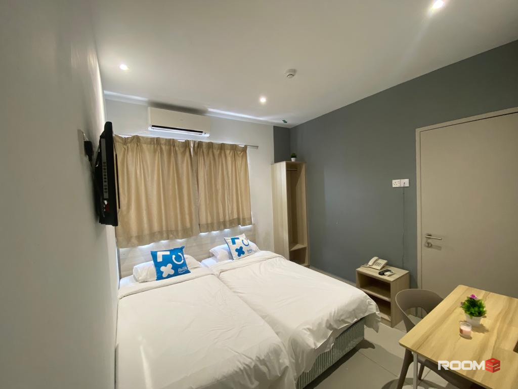 AMAZING SURROUNDING room at Damansara Inn SS22 🤩 5MINS WALK to LRT & MRT STATION 🥳 3MIN WALKS to Atria Mall