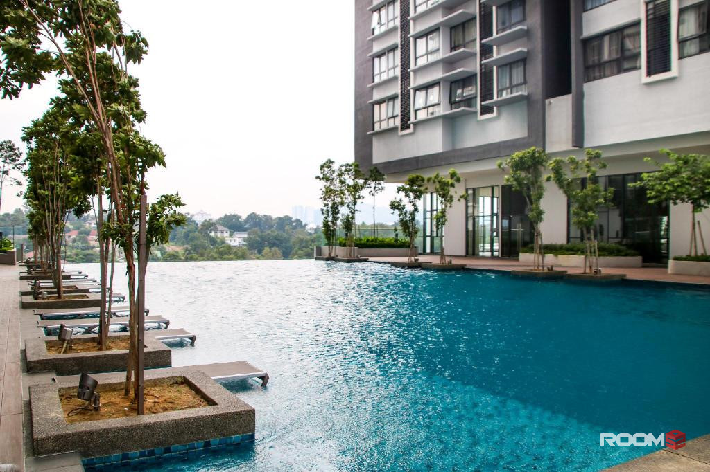 Residence Suasana Damansara Damai Master Room for rent