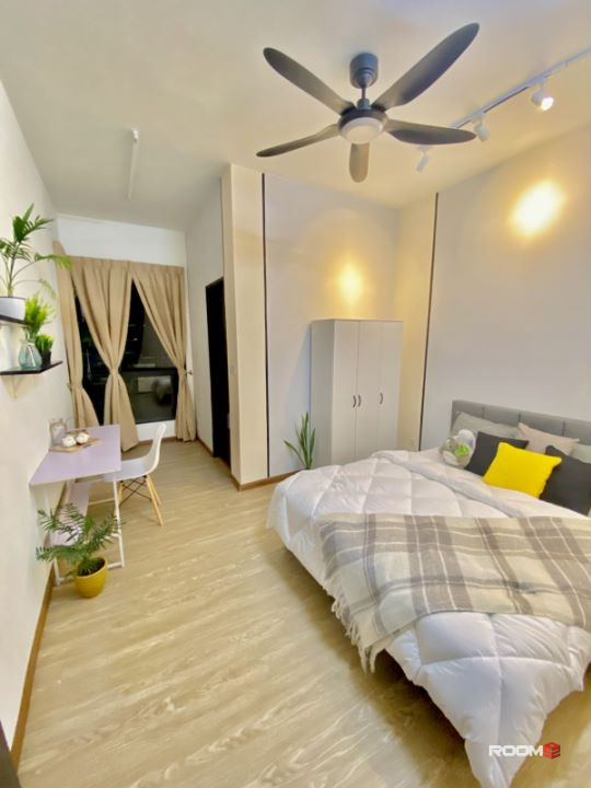 🏡MOST SOUGHT AFTER ROOM!🥰PREMIUM QUEEN SUITE! Prisma Cheras Condo