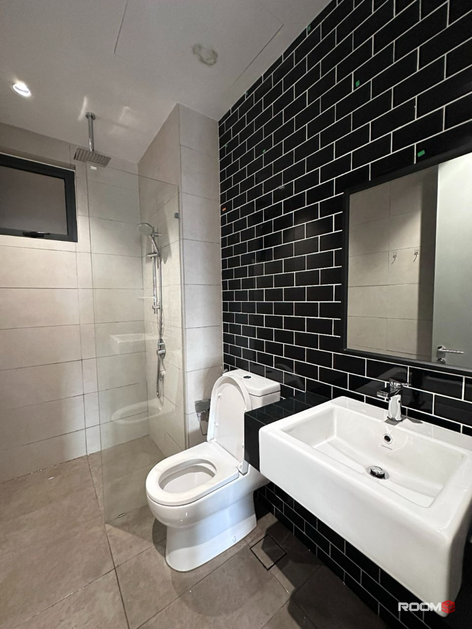 🏡 𝐌𝐚𝐬𝐭𝐞𝐫 𝐑𝐨𝐨𝐦 @ 𝐏𝐫𝐢𝐯𝐚𝐭𝐞 𝐁𝐚𝐭𝐡𝐫𝐨𝐨𝐦 🏡 💼 Near By Business Park 💼 🛋️ Fully Furnished 🛋️