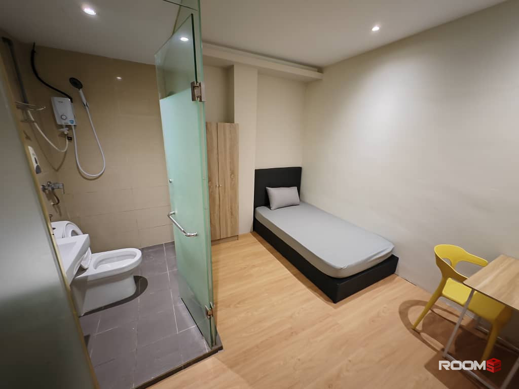 0 deposit , ready for move in🔥. Just pay rm 300 for booking⚠️ near Pasar Seni LRT or MRT 5 min walk 🚎🔥