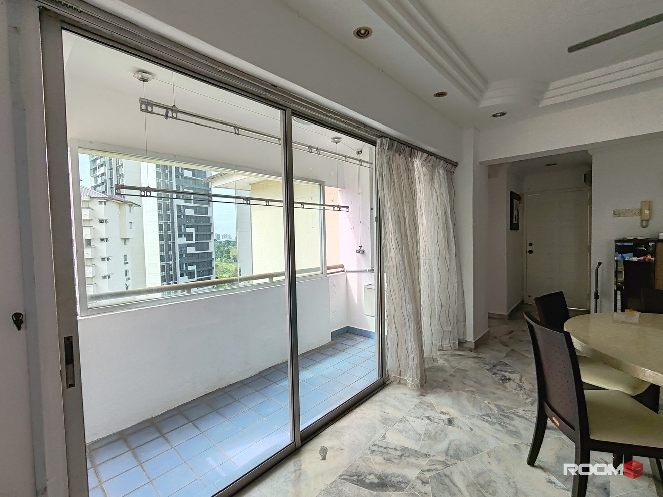 Big room for 2 female beside LRT, SS7, PJ, PARADIGM