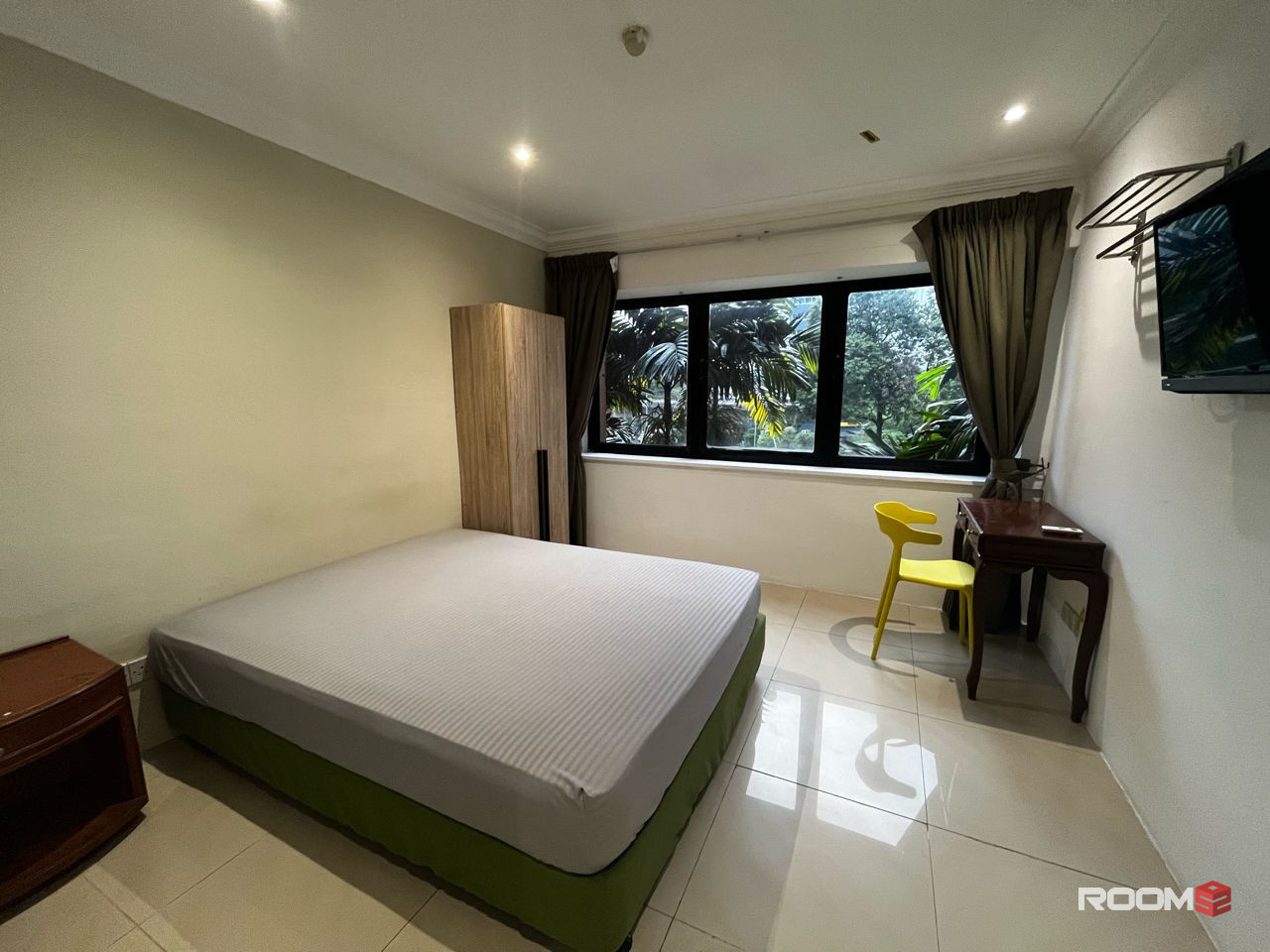 Room for rent in Masjid Jamek💥. 10 min walk to LRT 13 min walk to Kota Raya🚶✨
