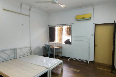 Master Room with private bathroom  For Rent In ss2