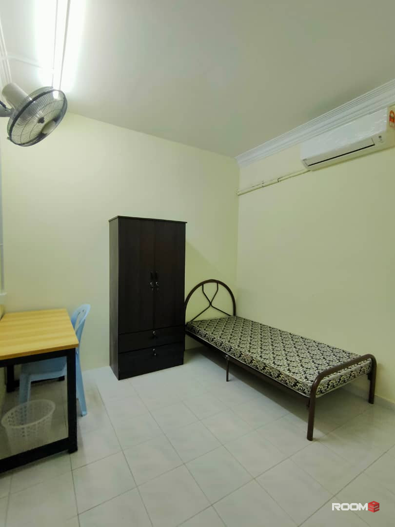 Single Room For Rent IN Taman Connaught