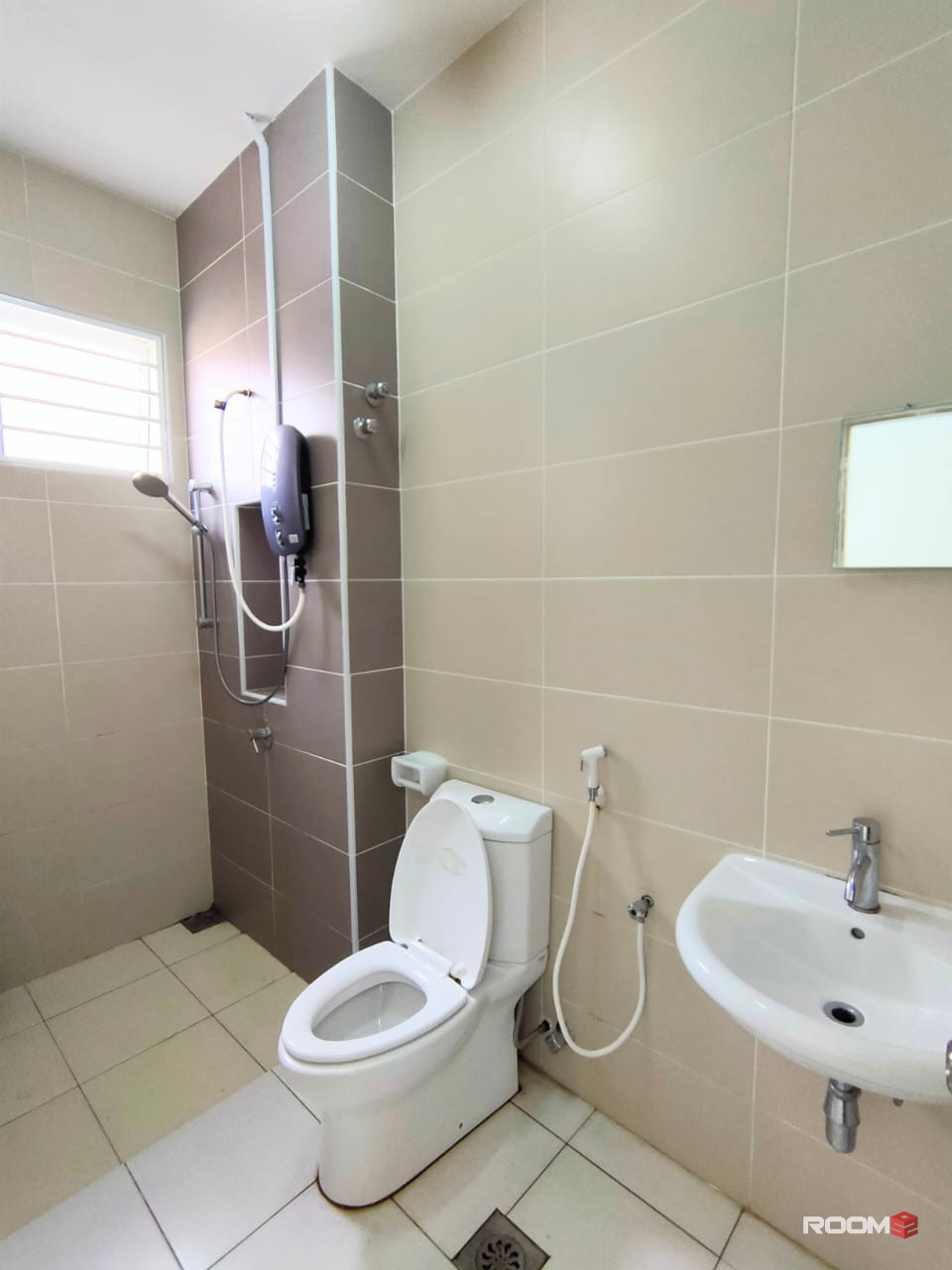 Zero Deposit Master room For Rent In Alam Nusantara Setia Alam