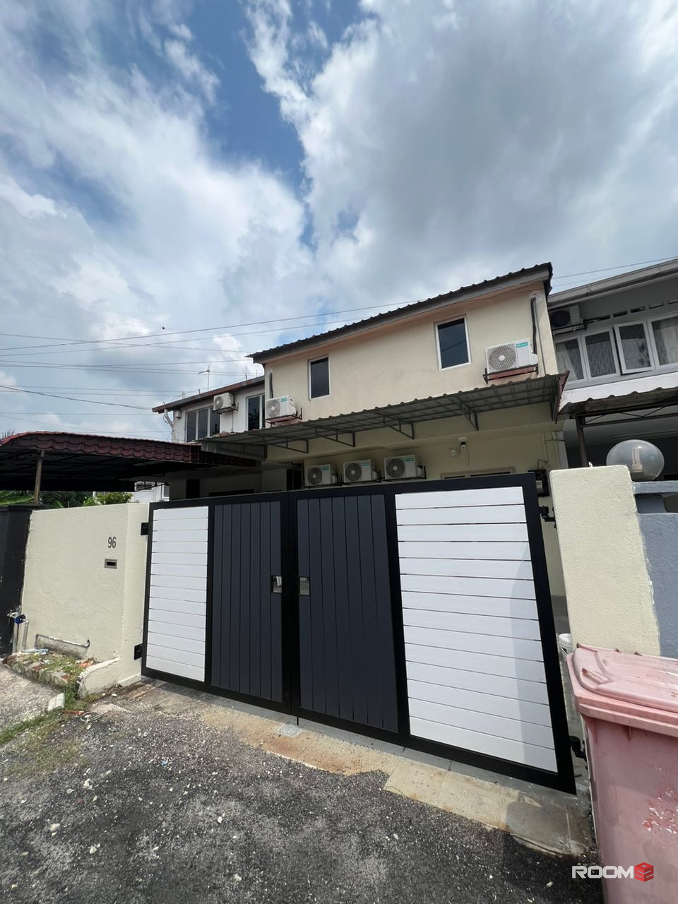 Female Unit 8 min walking to Taman Bahagia Lrt