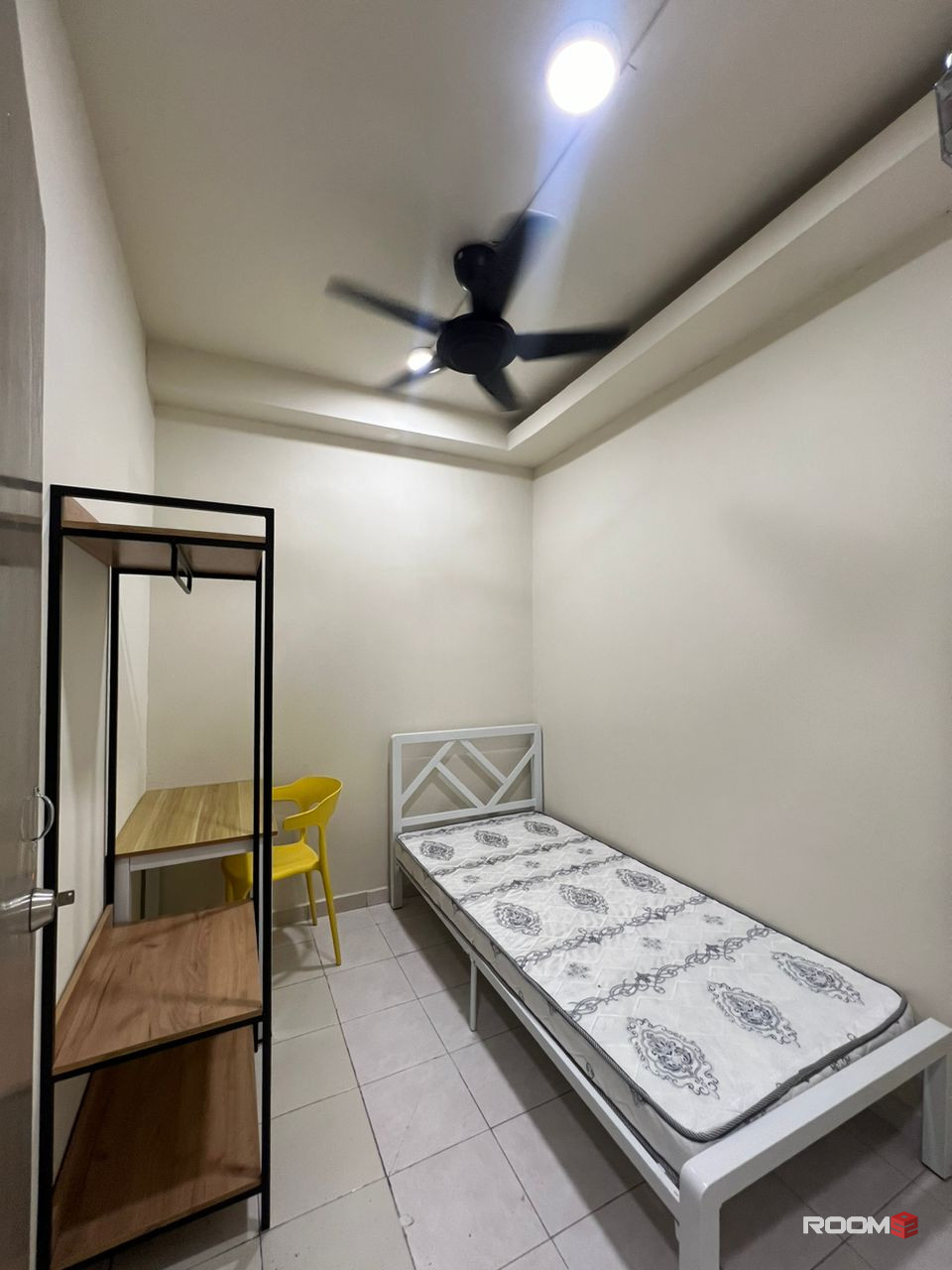 Female Unit 8 min walking distance to Taman Bahagia LRT