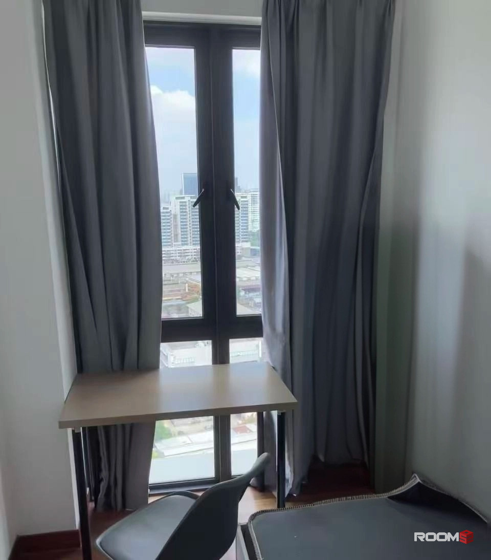 Small room Pacific star pj sec13 prefer male