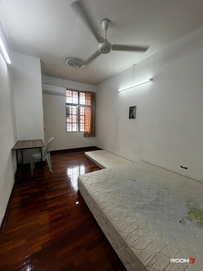 Move in end of may / early of june💥. 0 deposit room in bukit jalil✅. Near to LRT alam sutera🚎🚶