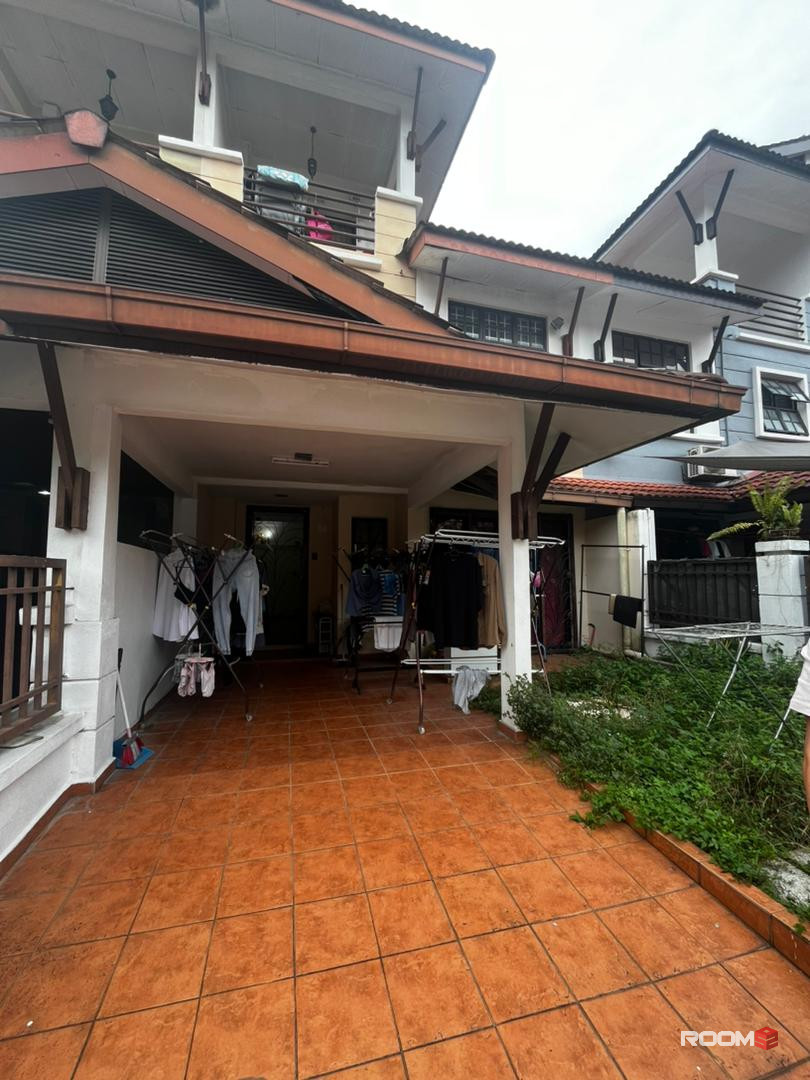 Move in end of may / early of june💥. 0 deposit room in bukit jalil✅. Near to LRT alam sutera🚎🚶