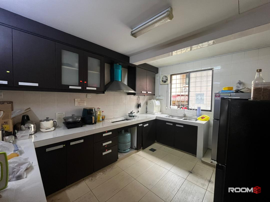 Move in end of may / early of june💥. 0 deposit room in bukit jalil✅. Near to LRT alam sutera🚎🚶