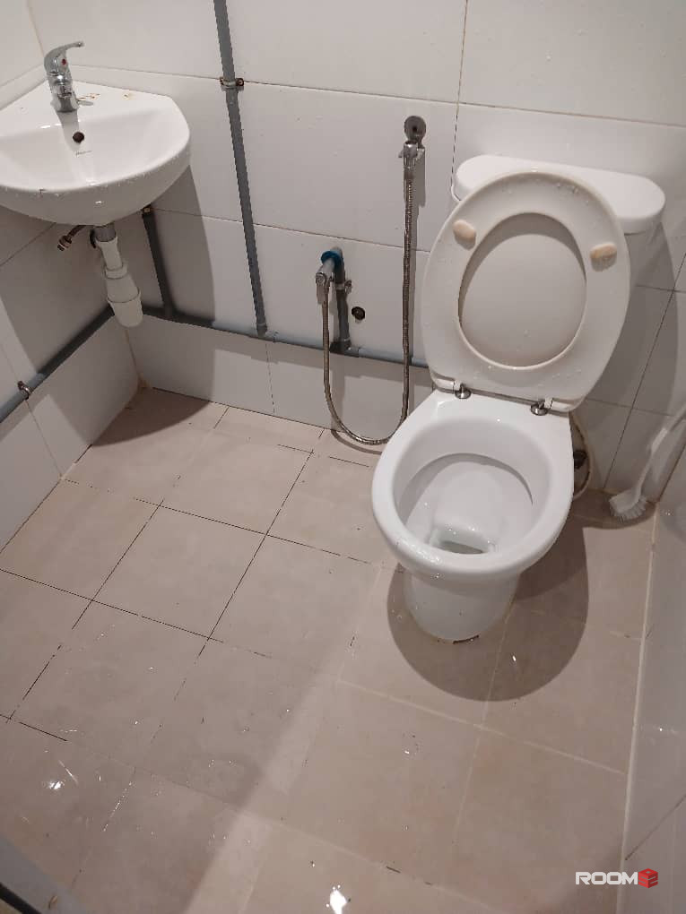 0 deposit room in chan show lin🔥. 10 min walk to LRT pudu🚎🚶. Private Bathroom🤩