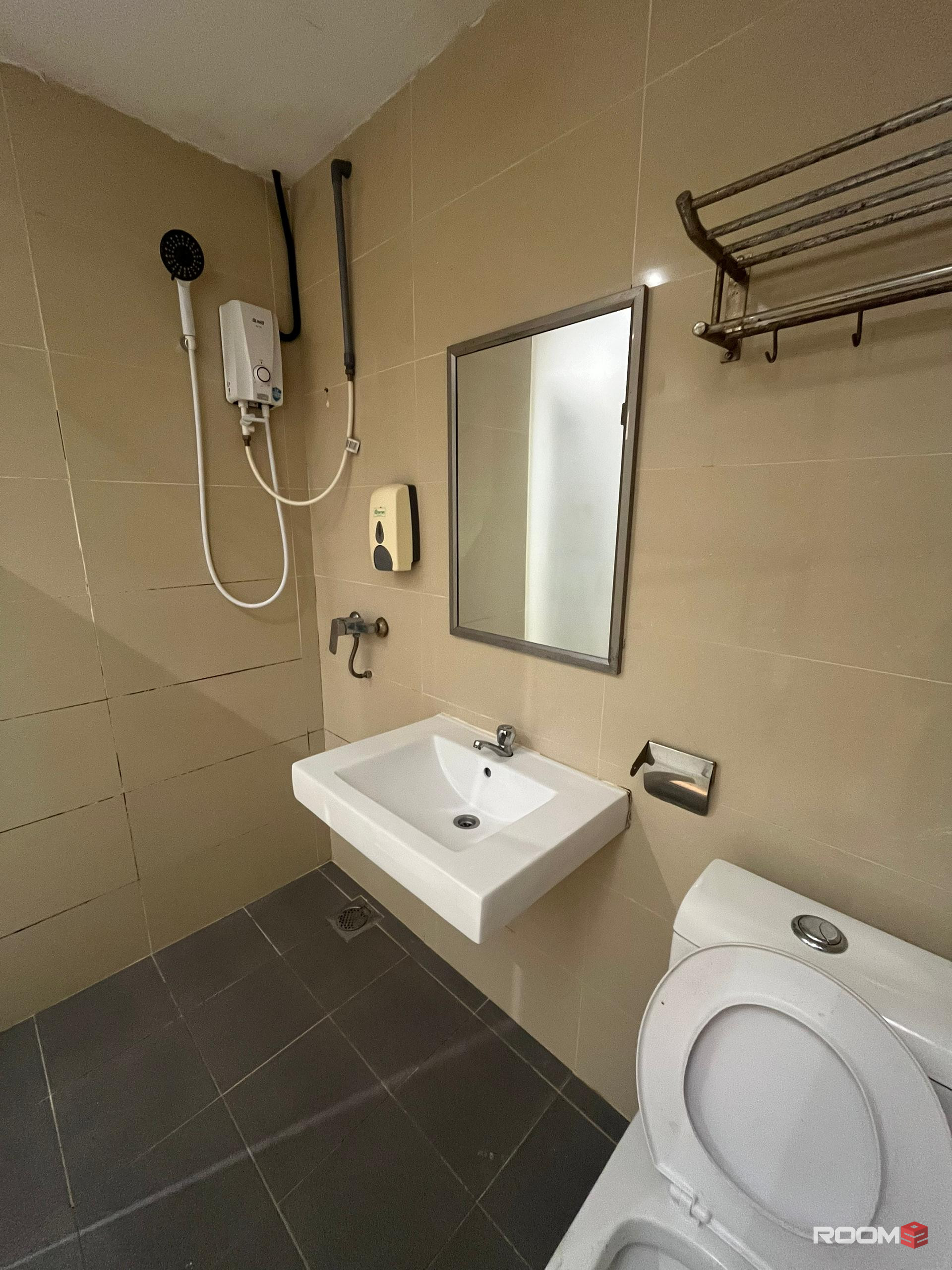 📦 Room Near MRT 🚇 | 3 Mins Walk to MRT PASAR SENI 🚄 | 2 station to KL sentral 🛍️