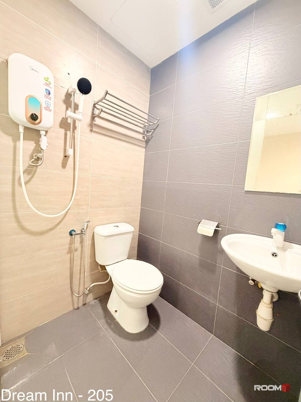 ❗ ZERO DEPOSIT ❗ROOM FOR RENT❗2 MINS WALK TO BMC MALL❗