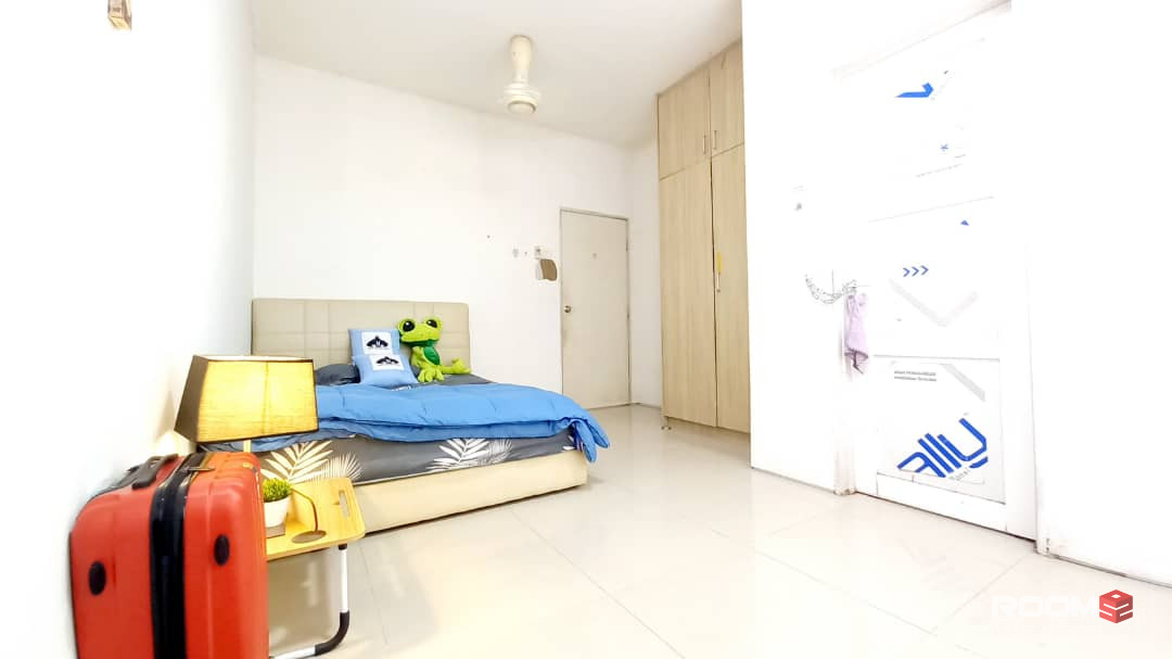 Middle Room at Balakong, Bilik Sewa Balakong [Free Utility, 𝐅𝐑𝐄𝐄 𝐖𝐢𝐟𝐢 🔥] Tmn Mesra Utama, Amerin Mall, C180