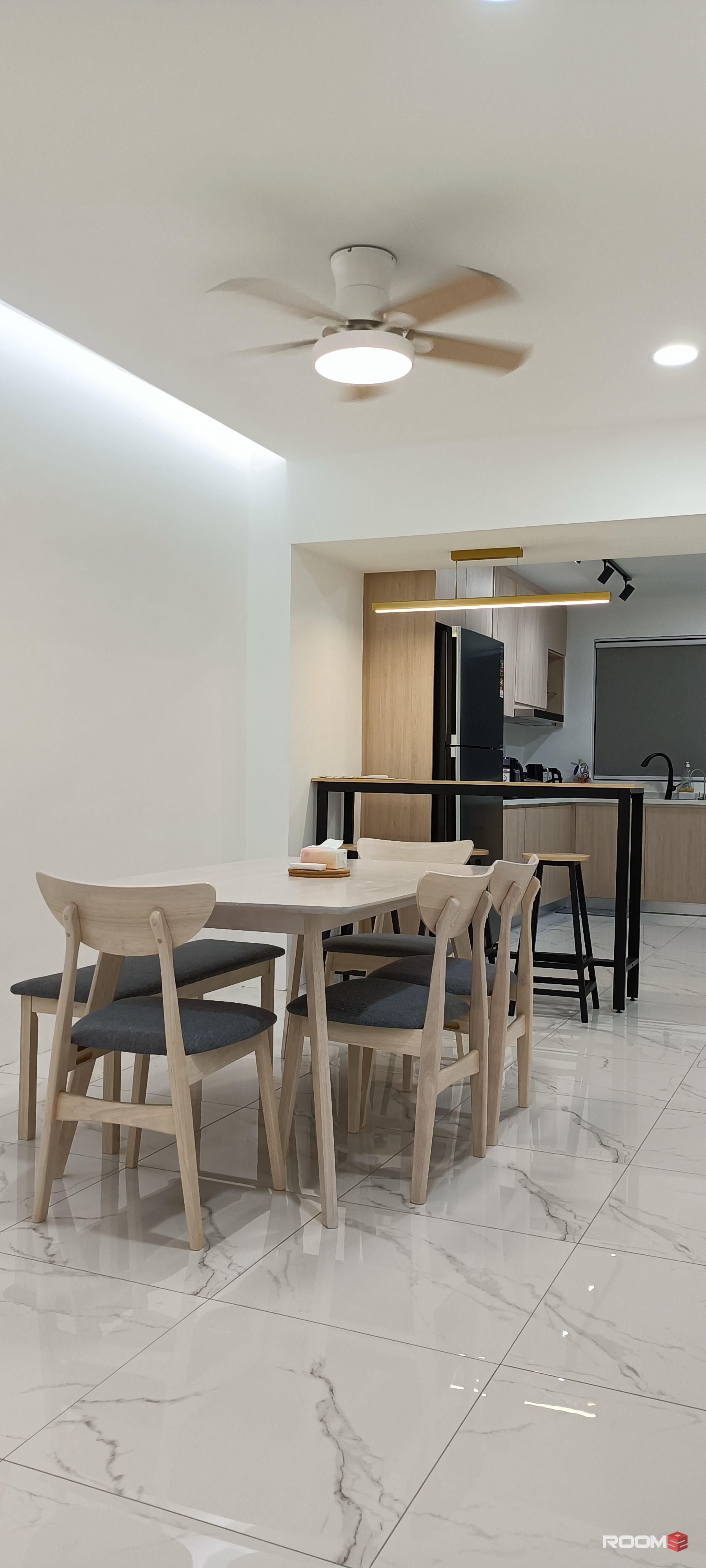 [Middle Room] Near Sunway/Icon City/Paradigm Mall/Kelana Jaya/SS2/SS3