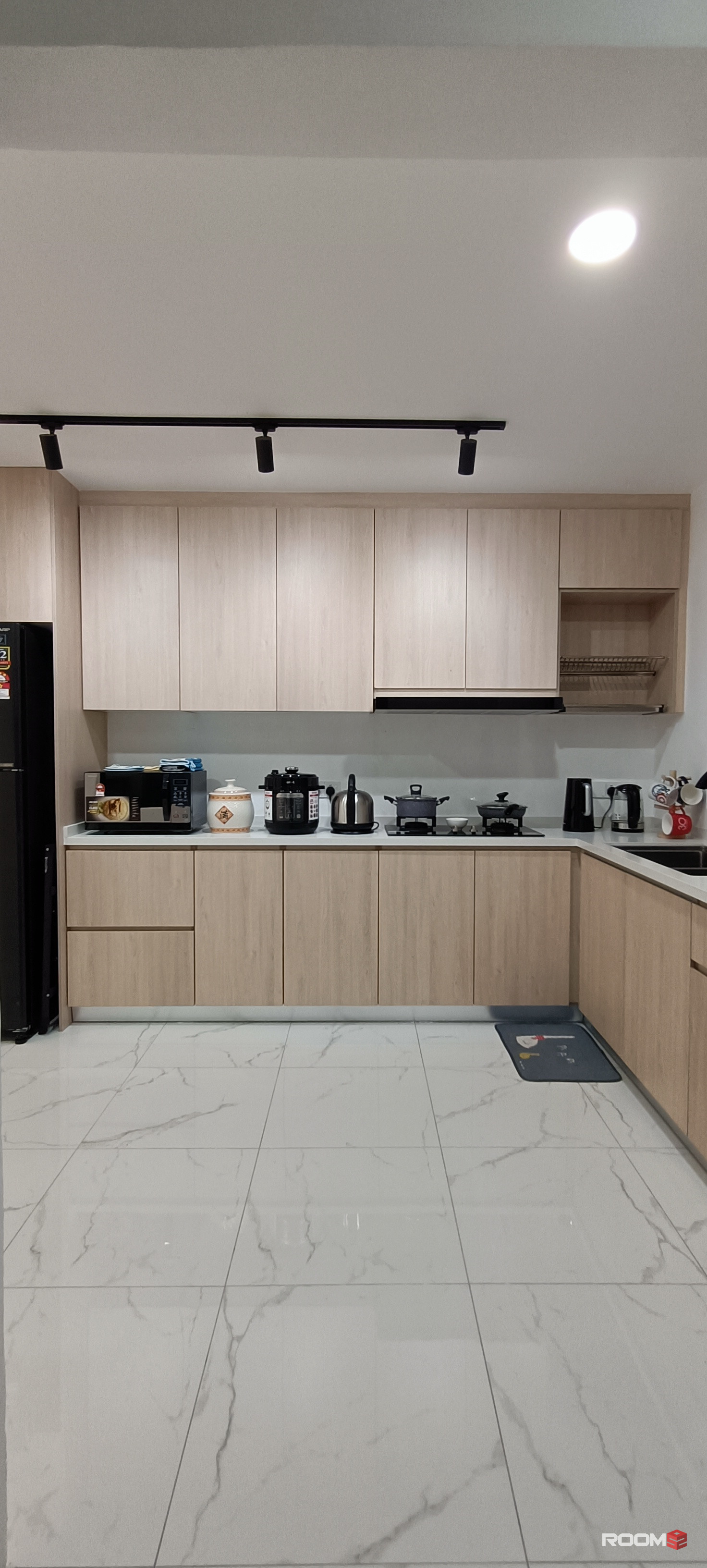 [Middle Room] Near Sunway/Icon City/Paradigm Mall/Kelana Jaya/SS2/SS3