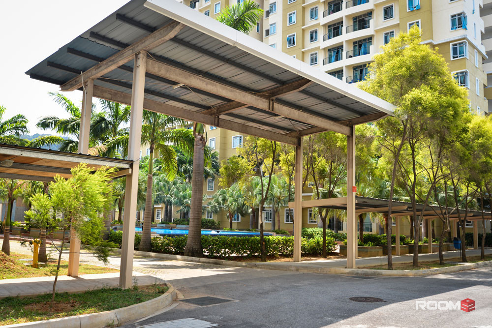 Walking distance to MMU University (Ixora Apartment) - Female Friendly Units
