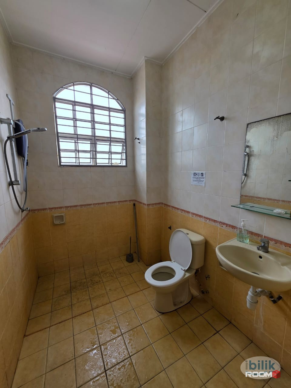 Low Rental Only😍‼️Single Room Private Bathroom 🛀Free Utilities🛜