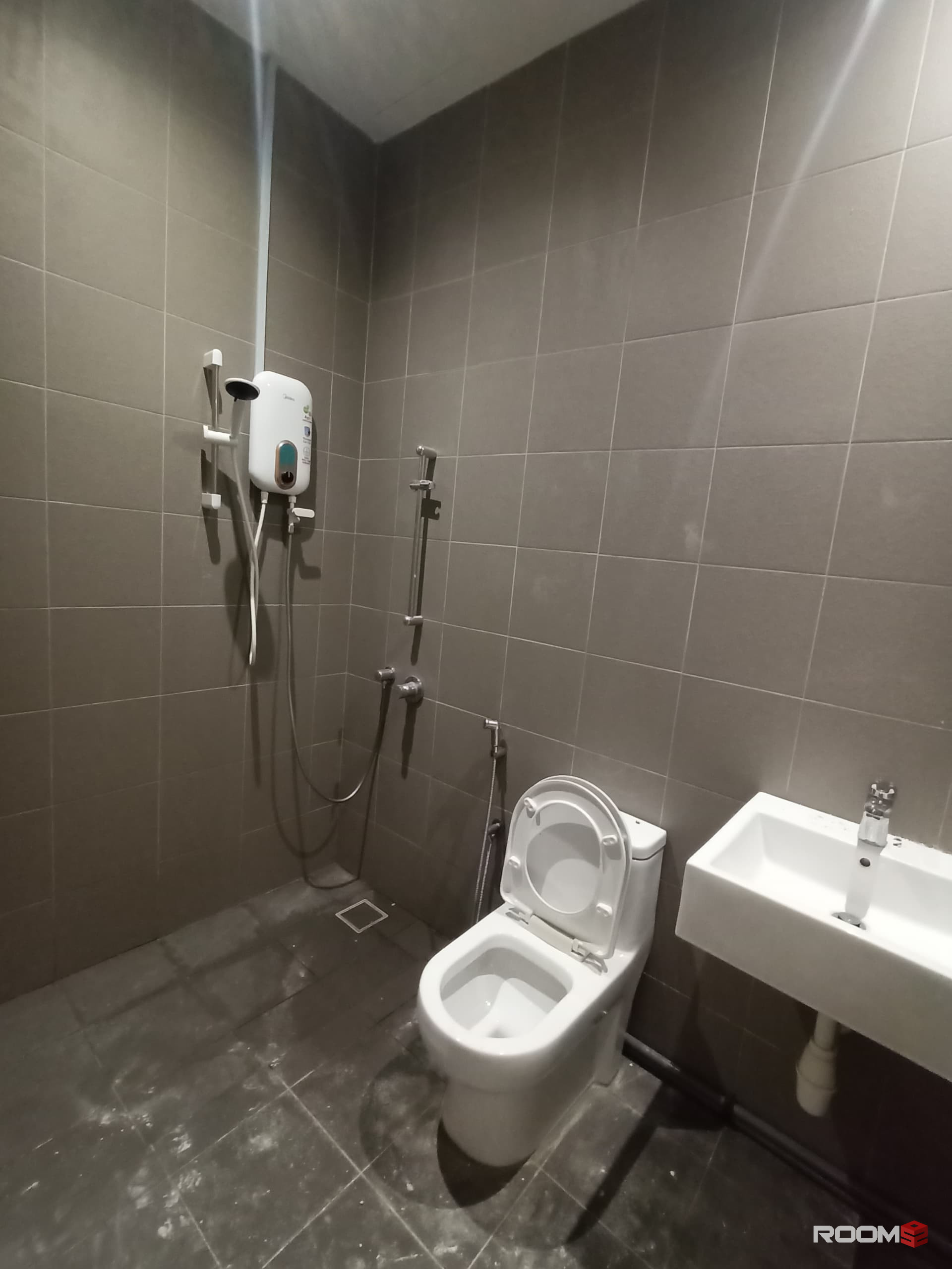 Super Strategic Location🔥 near Kuchai lama / Bangsar / KL Central📌. 0 Deposit Ready For Move In🔥