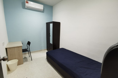 Simple & Cozy Room Walking Distance to LRT TAMAN BAHAGIA & TAMAN PARAMOUNT