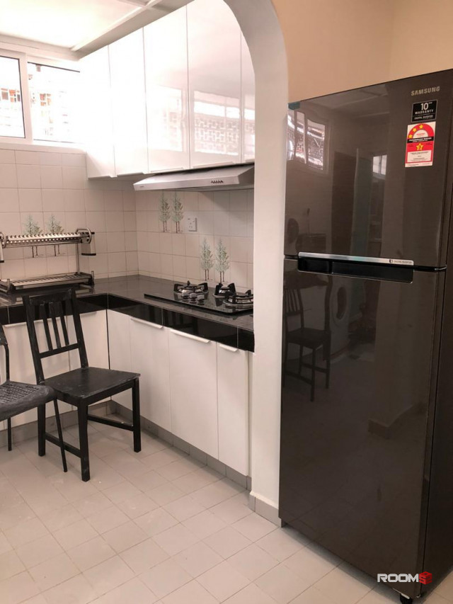 🏠Room for rent at Damansara Kim with 24Hrs Security & Housekeeping Services! 🚪🔒✨