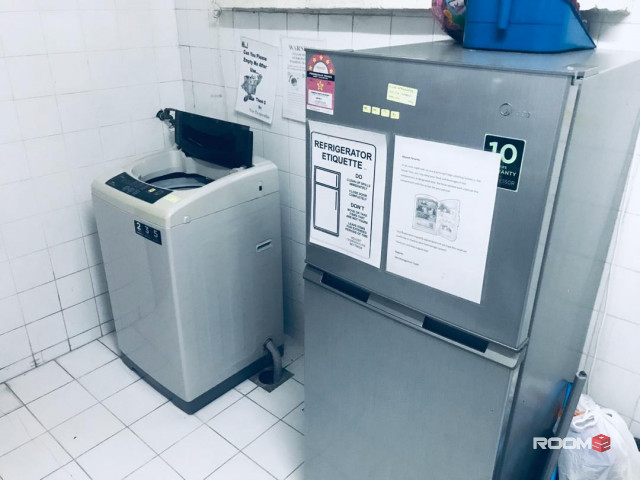 🏠Room for rent at Damansara Kim with 24Hrs Security & Housekeeping Services! 🚪🔒✨