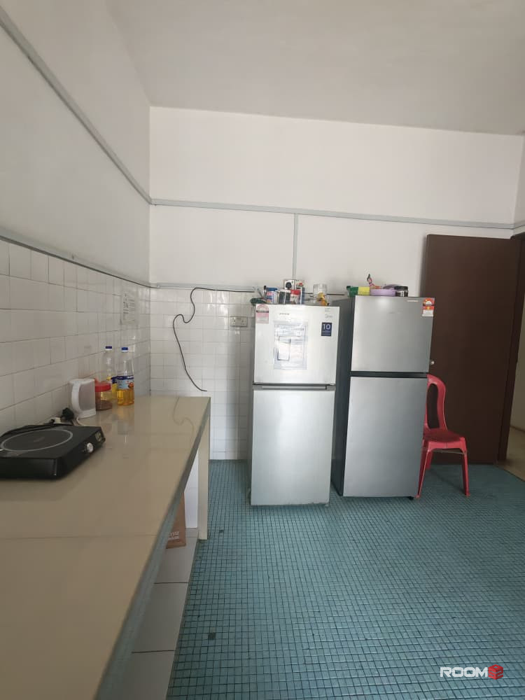 COUPLE ROOM NEAR SEPUTEH KTM l BUKIT DESA KL