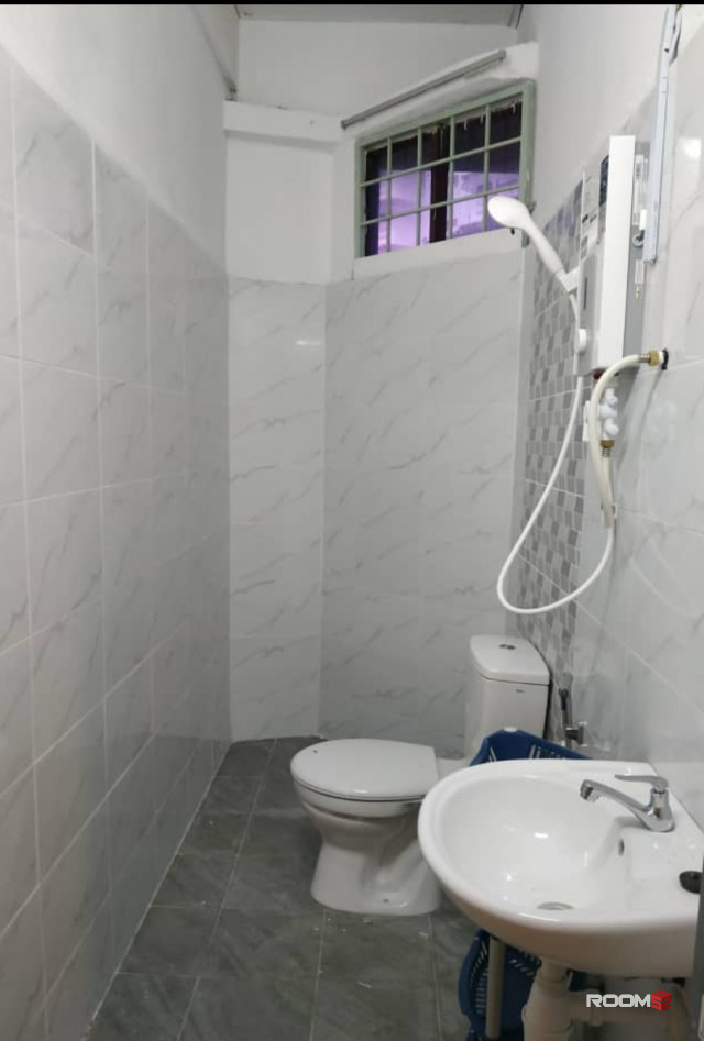 🔥ZERO Deposit🔥Strategic location Single Room at SS2, walking distance to shops and malls🪐