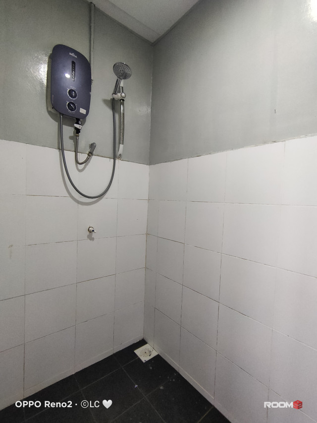 📌 Conveniently located in Kota Damansara 📍 🔑 Affordable rental options available! 💰KOTA DAMANSARA ROOM FOR RENT!! �