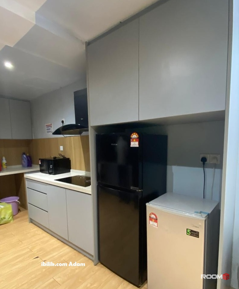 🏠Master Room with AC + Fully furnished 📣 Near One Academy + Sunway Pyramid + MRT