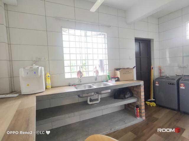 🏢 Nice Ensuite room walk 200m to LRT Asia Jaya 🚶‍♂️🚉 FREE car park 🅿️