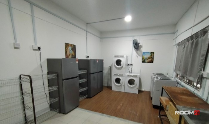 🛏 Middle Room at Bandar Puchong Jaya, Nearby IOI Mall Puchong, 6min Walking to LRT Puchong Jaya 🧳