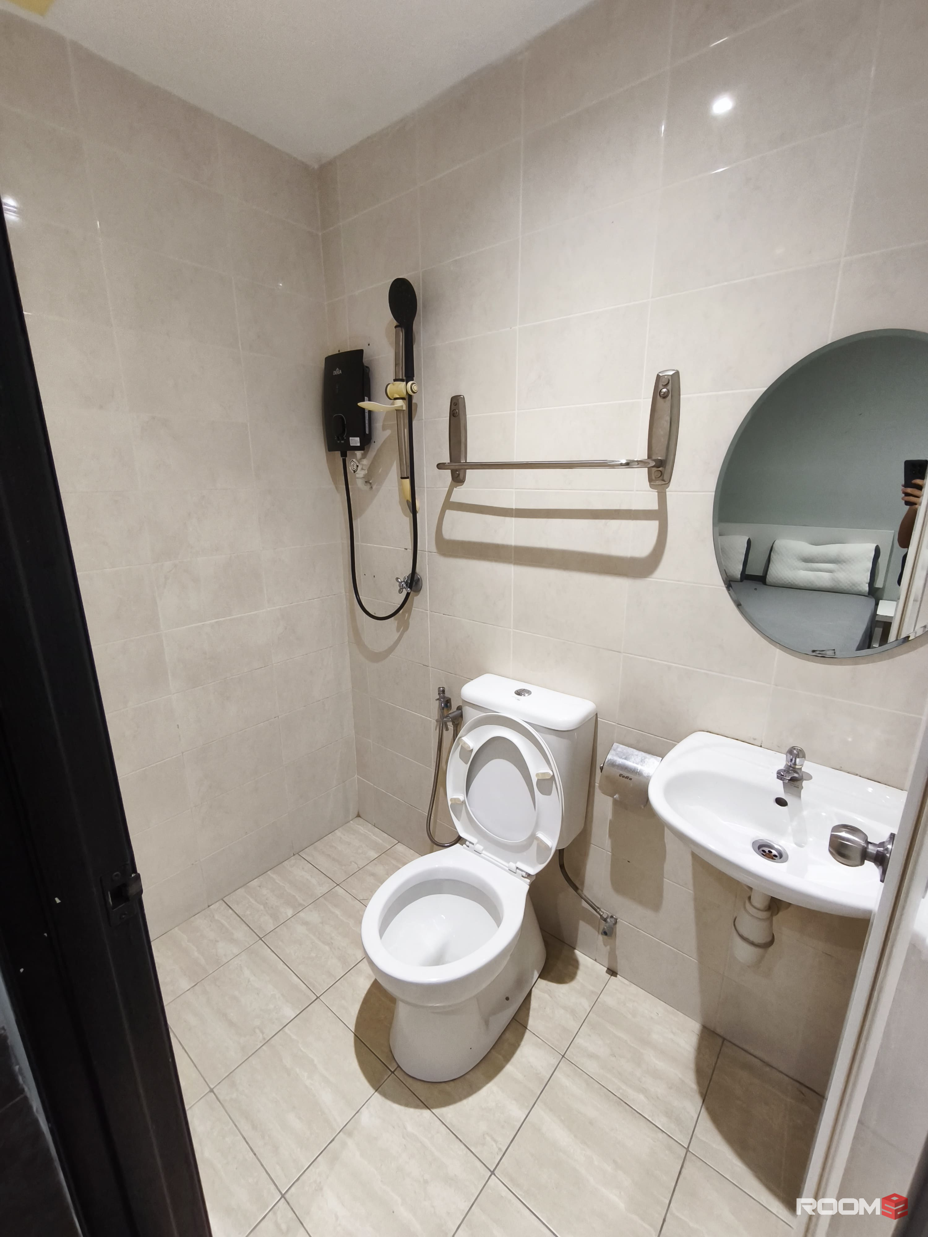 🚫 DEPOSIT Co-living Master room🔥 for rent at Damansara Perdana with private 🛁bathroom