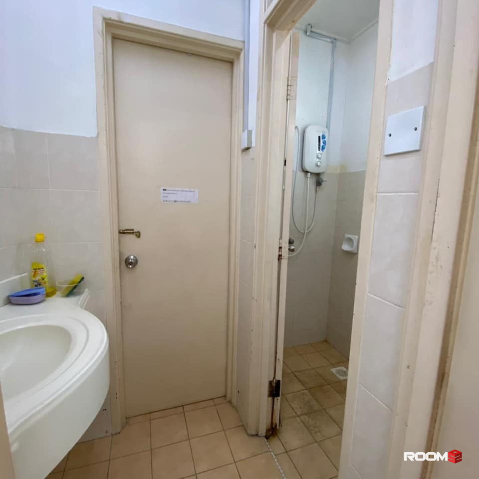 💎 [Zero Deposit] Exquisite & Move-In Ready Unit Awaits You! 💫🔑✨🌟 Comfortable Room To let Kota Damans, Free