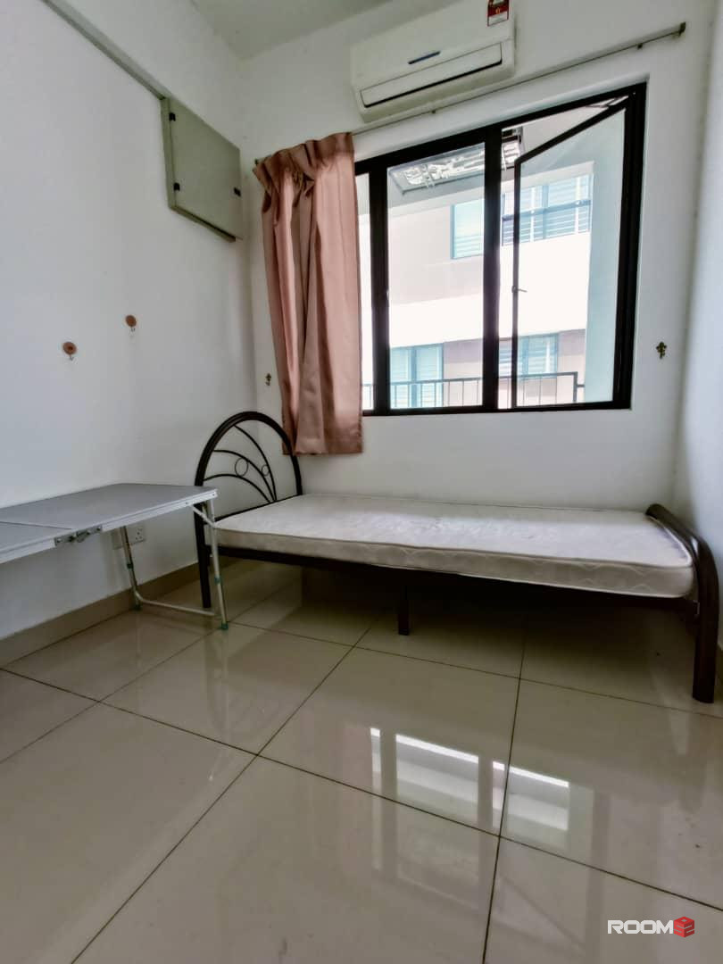 🙌 🏡 Master room / Medium Big with own private bathroomSetia Alam ,Top Glove, Setia City Mall ,Bukit Raja 🙌 🏡