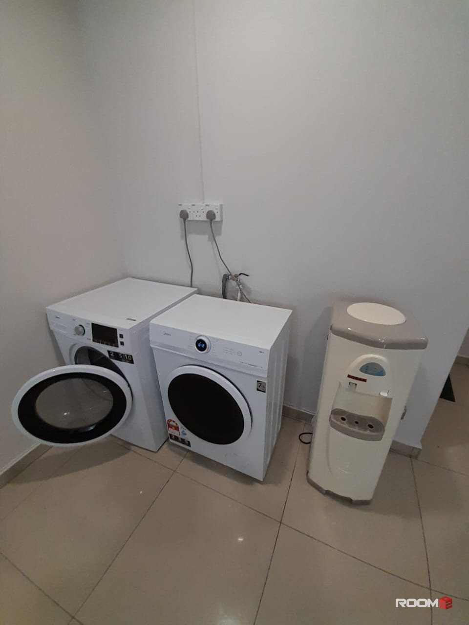 Walk to Subang LRT 🚶 Furnished room for rent @ SS15