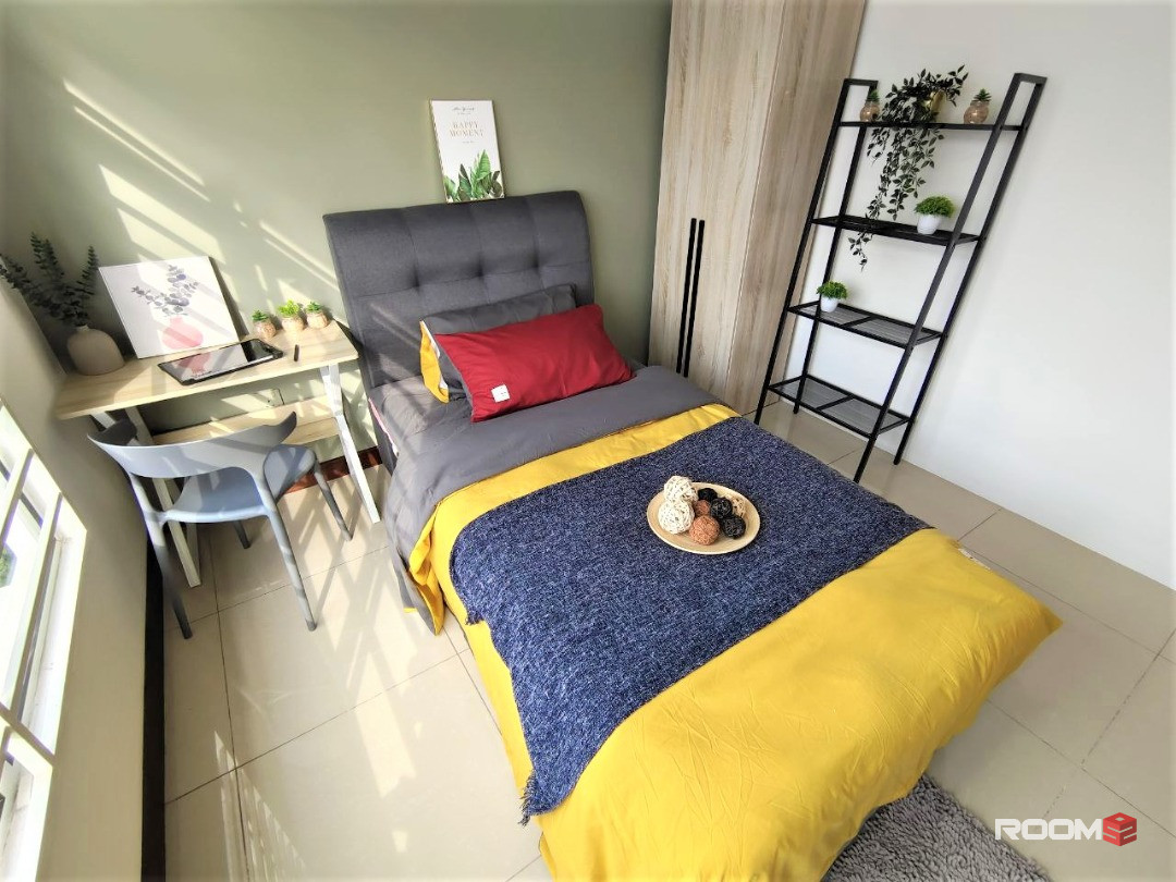Serene Female Unit & FULLY FURNISHED Single Corner Room @ Happy Garden, Border OUG, Kuchai Lama & Sri Petaling