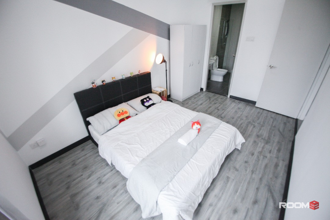 Fully Furnished Master Room With Aircond & Window Attached Bathrooom at D'sand Residence 2min Walking to K