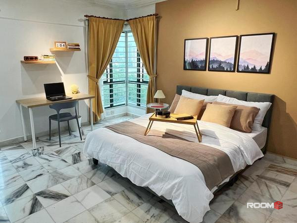 🏡MOST SOUGHT AFTER ROOM!🥰PREMIUM QUEEN SUITE!