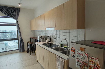 🛏️ Single Room @ Female Unit 🛏️📚 Easy Access To Uni/College 📚 🚎 FREE Shuttle Van For Student 🚎