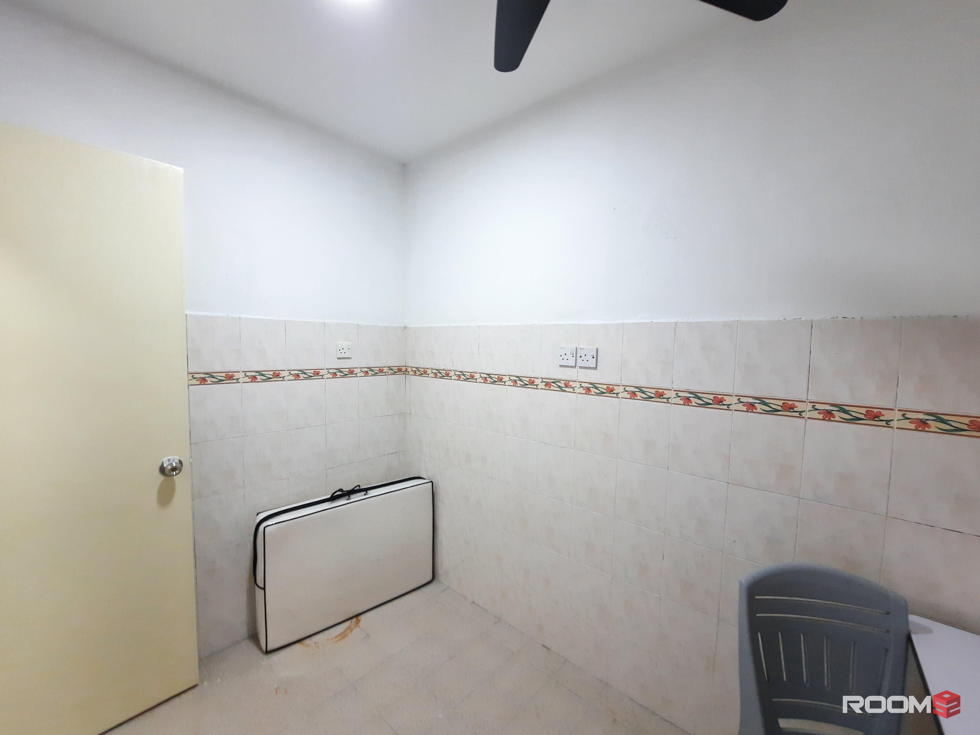 UTM, AEON, Taman Universiti Single Room For Rent, Fully Furnished, RM 450!!!