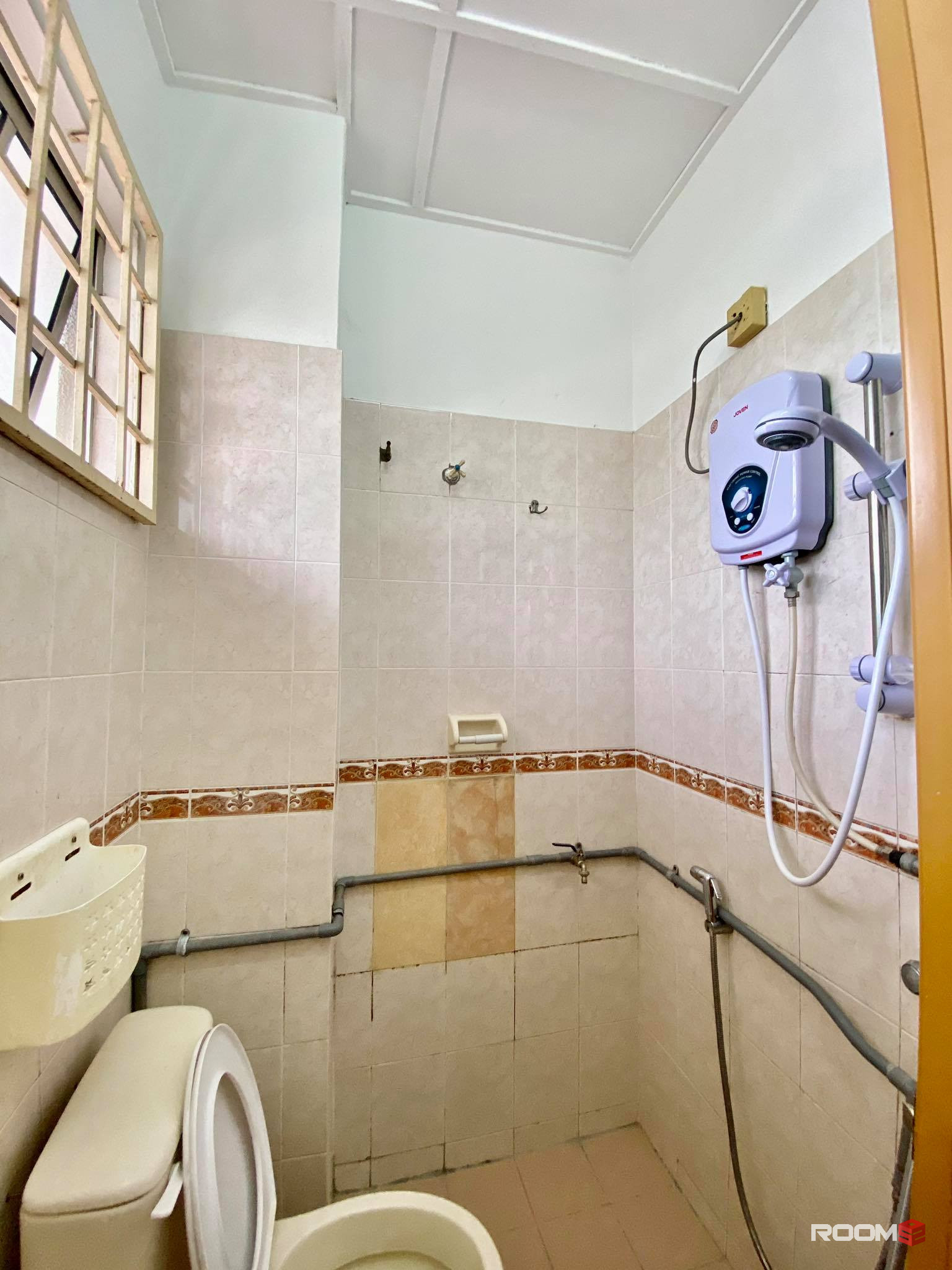 Middle Room at Bandar Puchong Utama [" 𝚂𝙰𝙻𝙴 𝙼𝙴𝚁𝙳𝙴𝙺𝙰 !! "] Bilik Sewa Puchong [1 Months Depo 💥] Puchong Utama